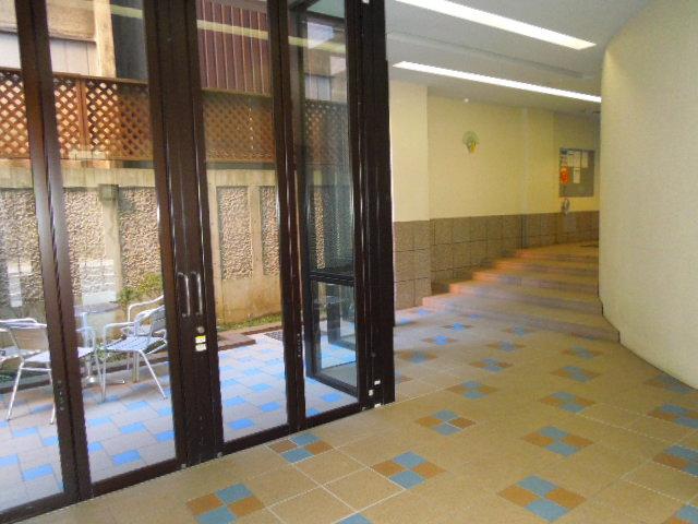 Other common areas. Entrance Hall (2013 December shooting)