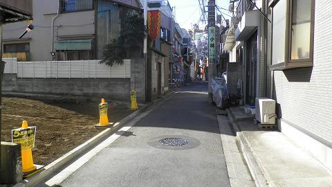 Local photos, including front road. Local (11 May 2013) Shooting