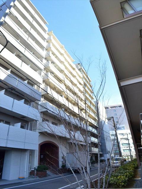 Local appearance photo. This book contains a quiet location from the main street