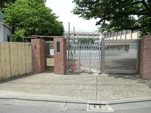 Junior high school. 1500m to the North Ward Tabata Junior High School