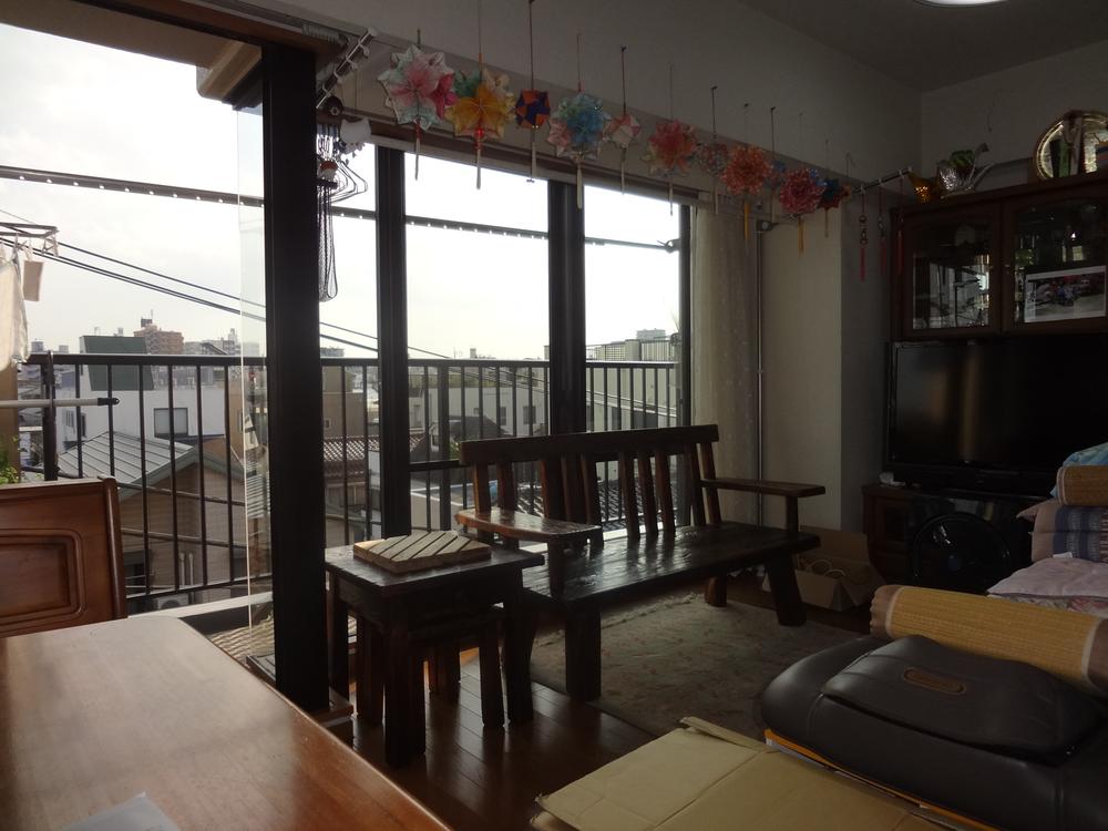 Living. Indoor (10 May 2013) Shooting