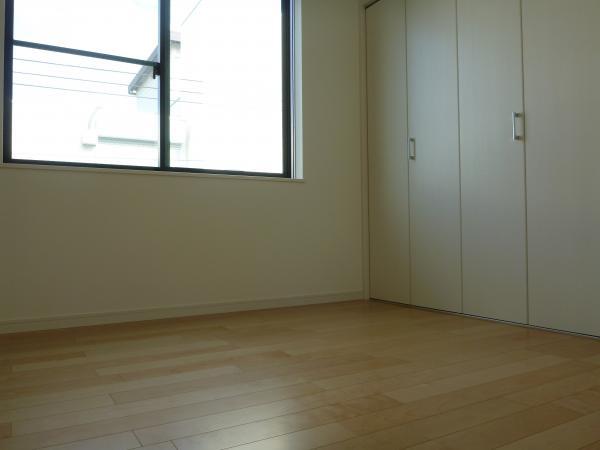 Non-living room. The third floor south Western-style