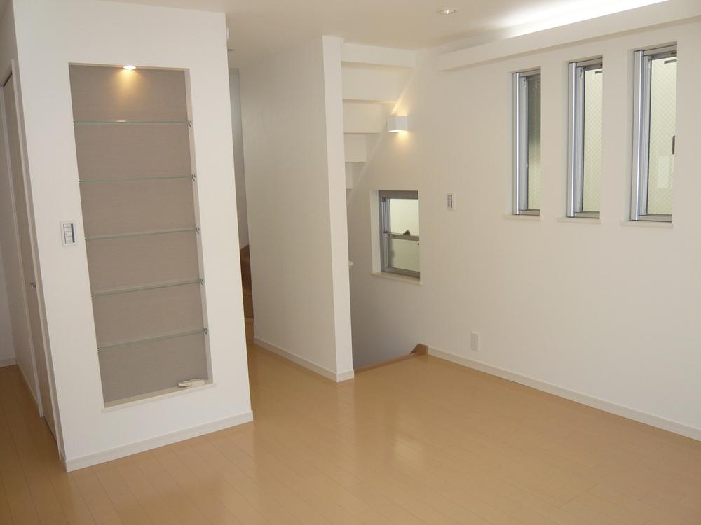 Same specifications photos (Other introspection). Same specifications