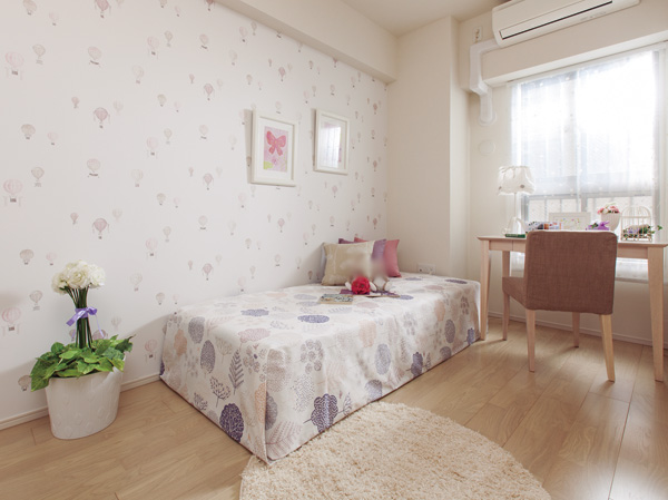 Interior.  [Western-style (2)] Western-style family spend time alone is, To enjoy the interior coordination of their favorite, ã, · ãƒ³ãƒ-ãƒ «ã § æ © Ÿèƒ½çš" ã ªç © ºé- "ã« ä »• ä¸Šã 'ã ¾ã -ã Ÿ. Also available type with a large walk-in closet.