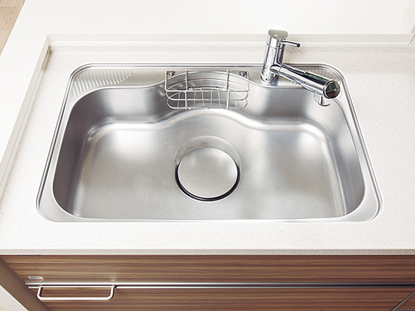 Kitchen.  [Quiet sink] Sink water is to suppress silent type I sound like, It has been devised to conversations with the housework bouncy.