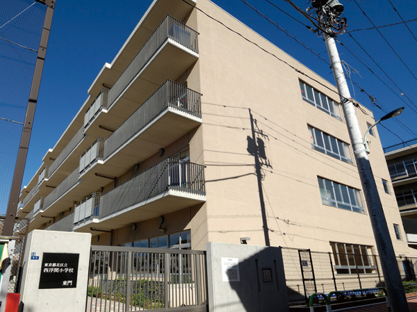 Surrounding environment. Kita-ku, Tatsunishi Ukima elementary school (14 mins / About 1060m)