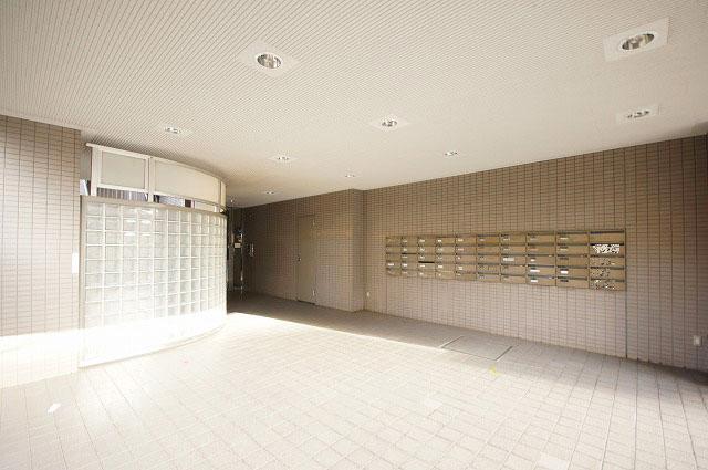 Local appearance photo. Local (10 May 2013) Shooting