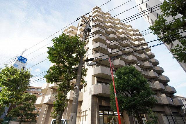 Local appearance photo. Local (10 May 2013) Shooting