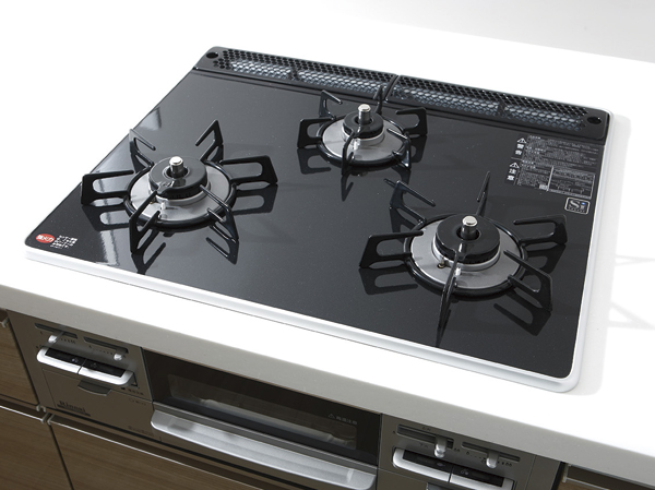 Kitchen. Pearl Crystal top stove