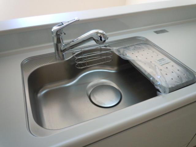 Kitchen.  [Our construction cases] Water enters the bottom of the dirt for the e-coating process, It will also be easier to drop stubborn stains, such as water red and oil in order to float the dirt. 