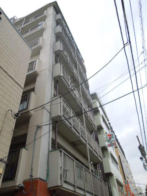 Local appearance photo. Local (12 May 2013) Shooting