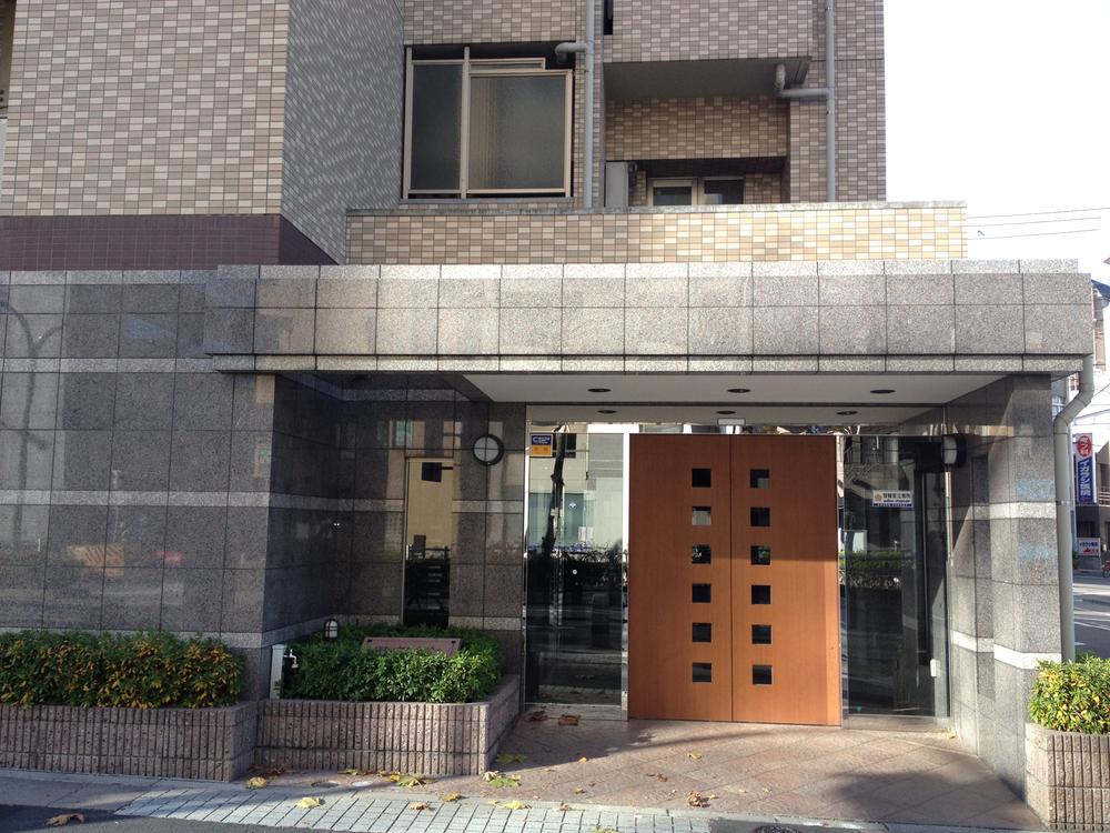 Local appearance photo. Local (12 May 2013) Shooting