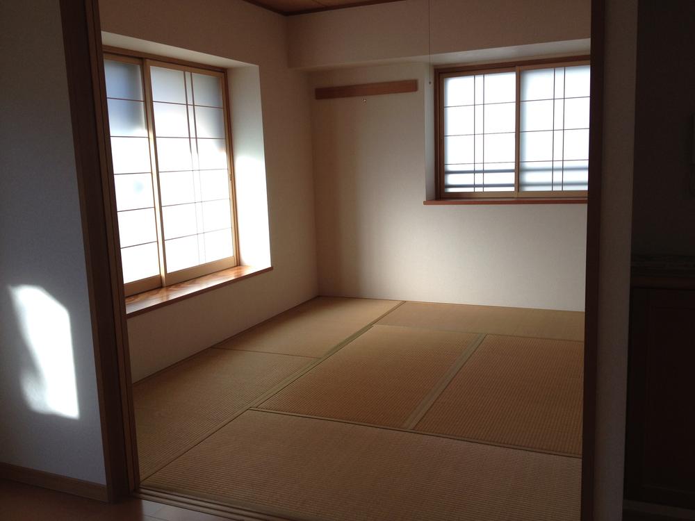 Non-living room. Indoor (12 May 2013) Shooting