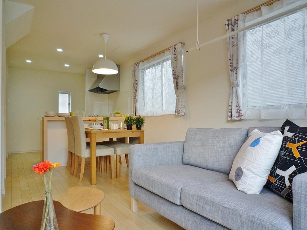 Living. Indoor (12 May 2013) Shooting