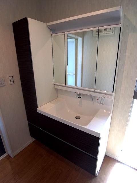 Same specifications photos (Other introspection). Washroom company construction cases