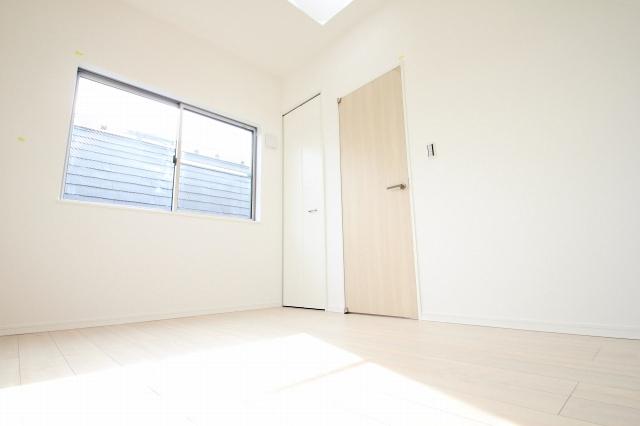 Other introspection. Western style room