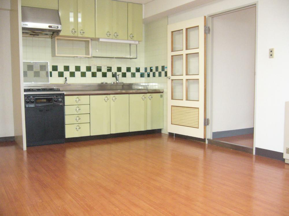 Living. Living-dining kitchen (11 May 2013) Shooting