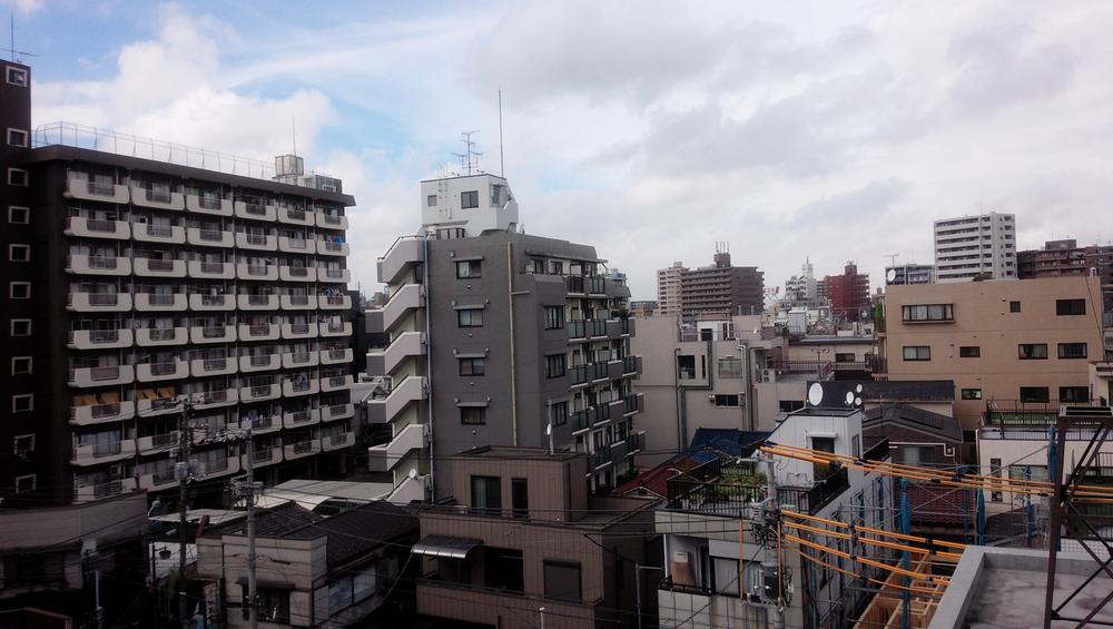 Balcony. Northwest balcony (September 2013) Shooting