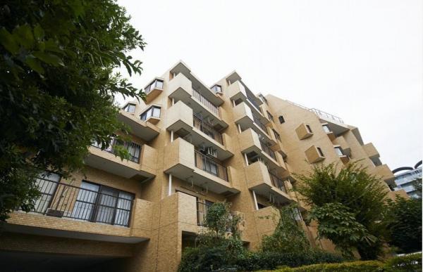 Local appearance photo