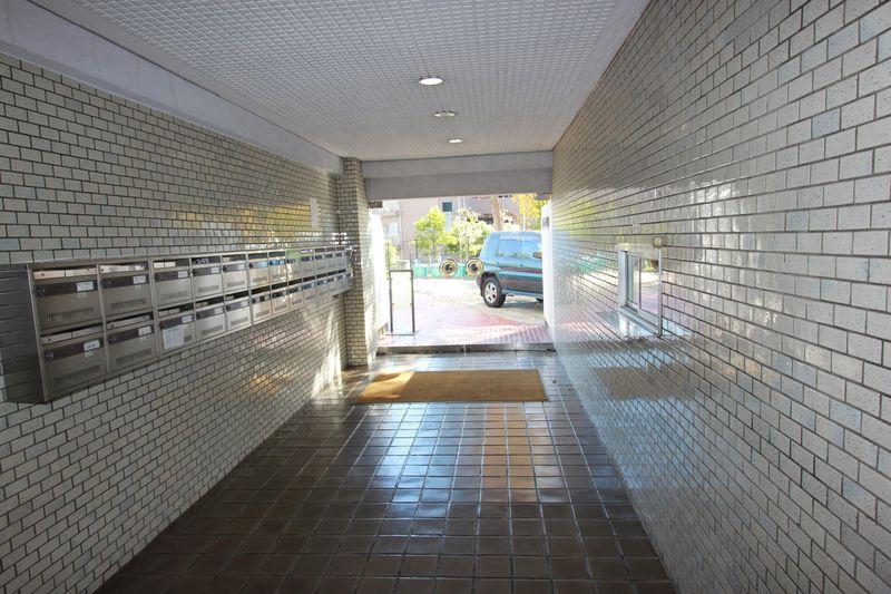 lobby. Introspection of the lobby