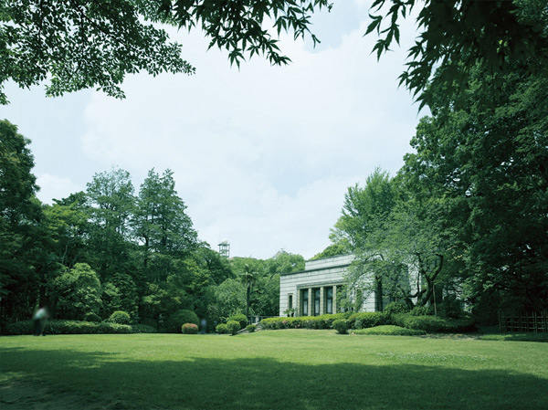 Surrounding environment. Paper-making company at the foot of the Asukayama was founded (now Prince Holdings) is, Eiichi Shibusawa referred to as the father of modern capitalism. In later years, He is poised to end of the habitat to Asukayama, It is a place that continues to view the future of Japan. (AoFukashi paperback / About 400m / A 5-minute walk)