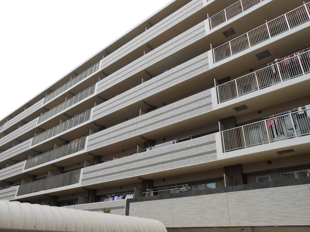 Local appearance photo. Local (11 May 2013) Shooting