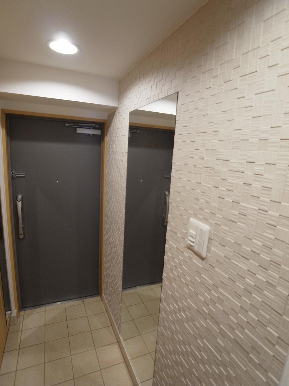 Entrance. Entrance (November 2013) Shooting