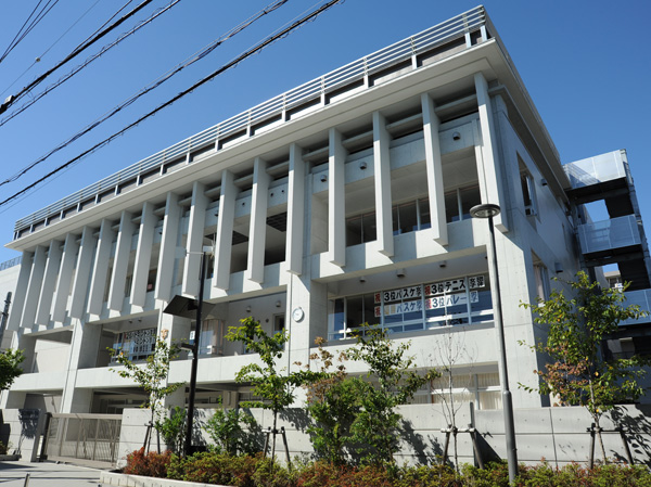 Surrounding environment. Municipal Akirasakura junior high school (about 1030m, Walk 13 minutes)