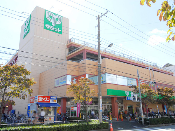 Surrounding environment. Summit Store Prince store (about 560m, 7-minute walk)