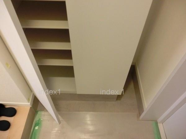 Receipt. A lot of shoes also firmly dispose of with storage!