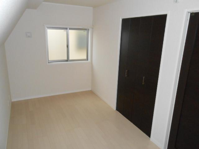 Non-living room. Indoor (12 May 2013) Shooting