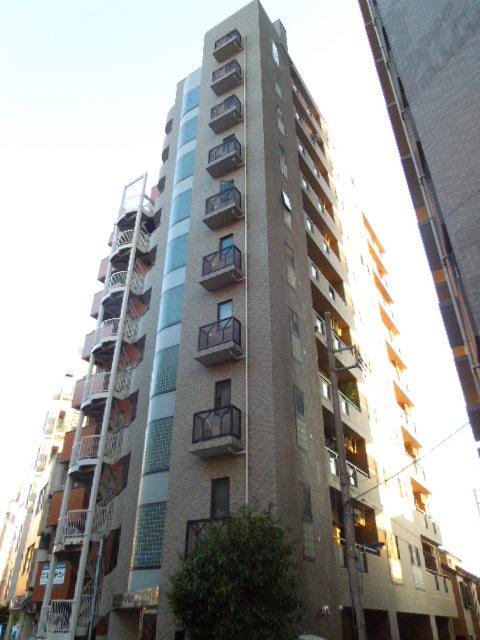 Local appearance photo. Local (11 May 2013) Shooting