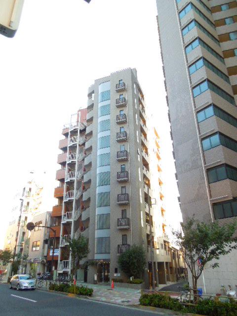 Local appearance photo. Local (11 May 2013) Shooting