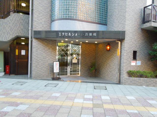 Entrance. Common areas