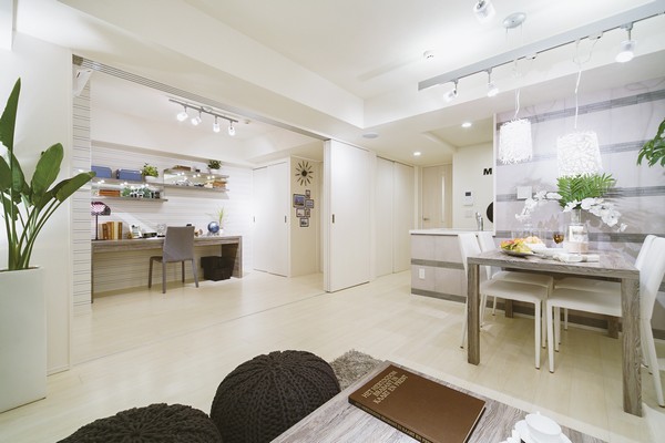 Living open the "slide wall" of Western-style (2) ・ Dining + Western-style (2) If you want to use as