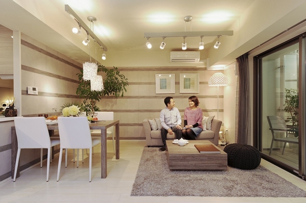 Building structure. Living to spend the moments of reunion with clear some space ・ dining