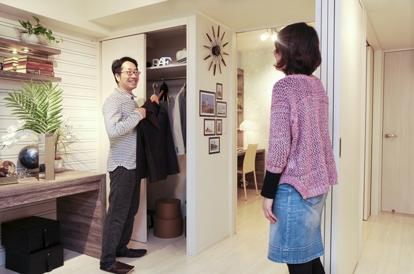 Building structure. Established a "closet" Okeru closed efficiently, such as clothes and accessories in the Western-style