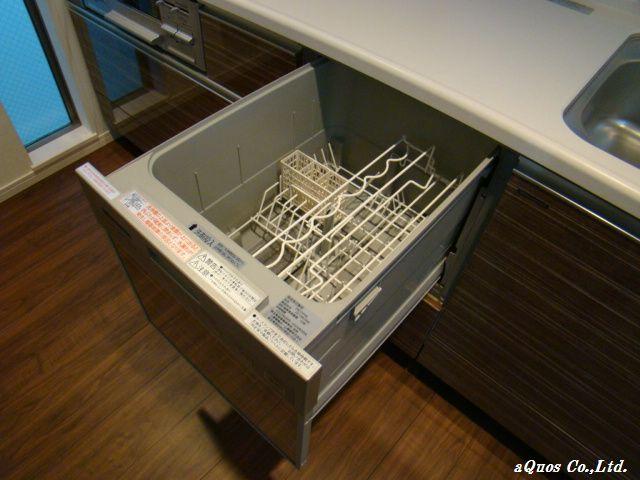 Kitchen. Indoor (12 May 2013) Shooting