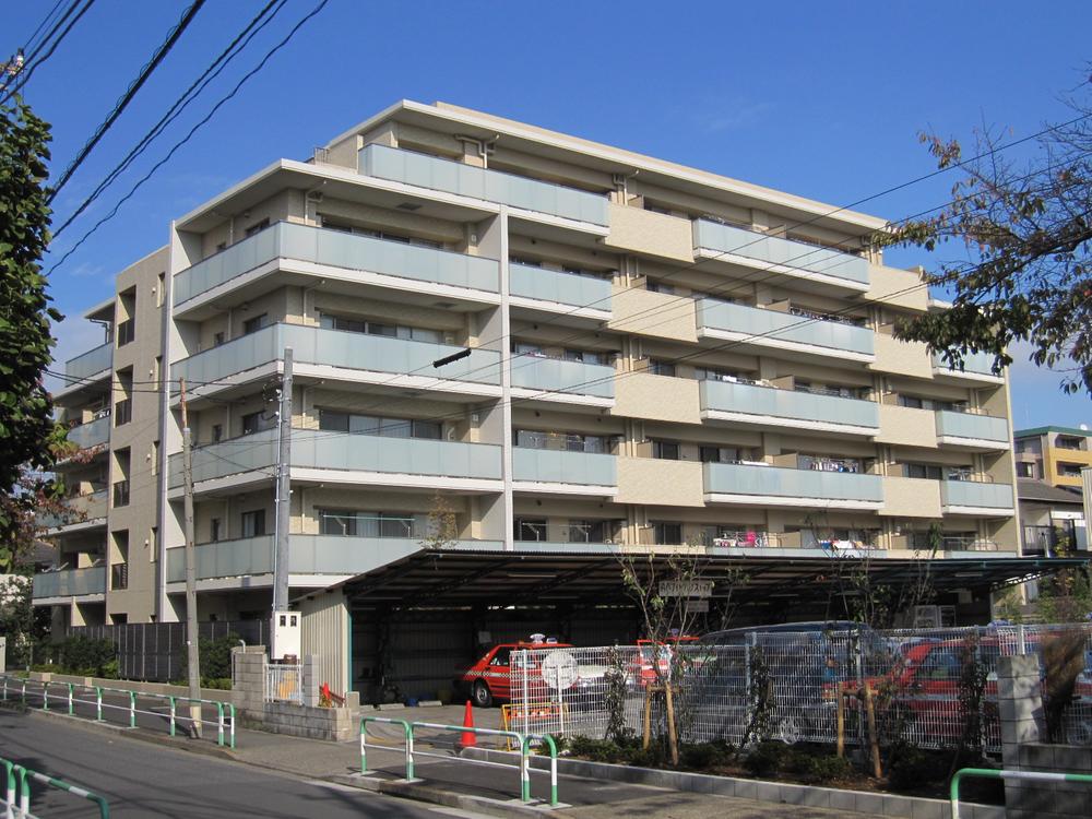 Local appearance photo. Local (11 May 2013) Shooting