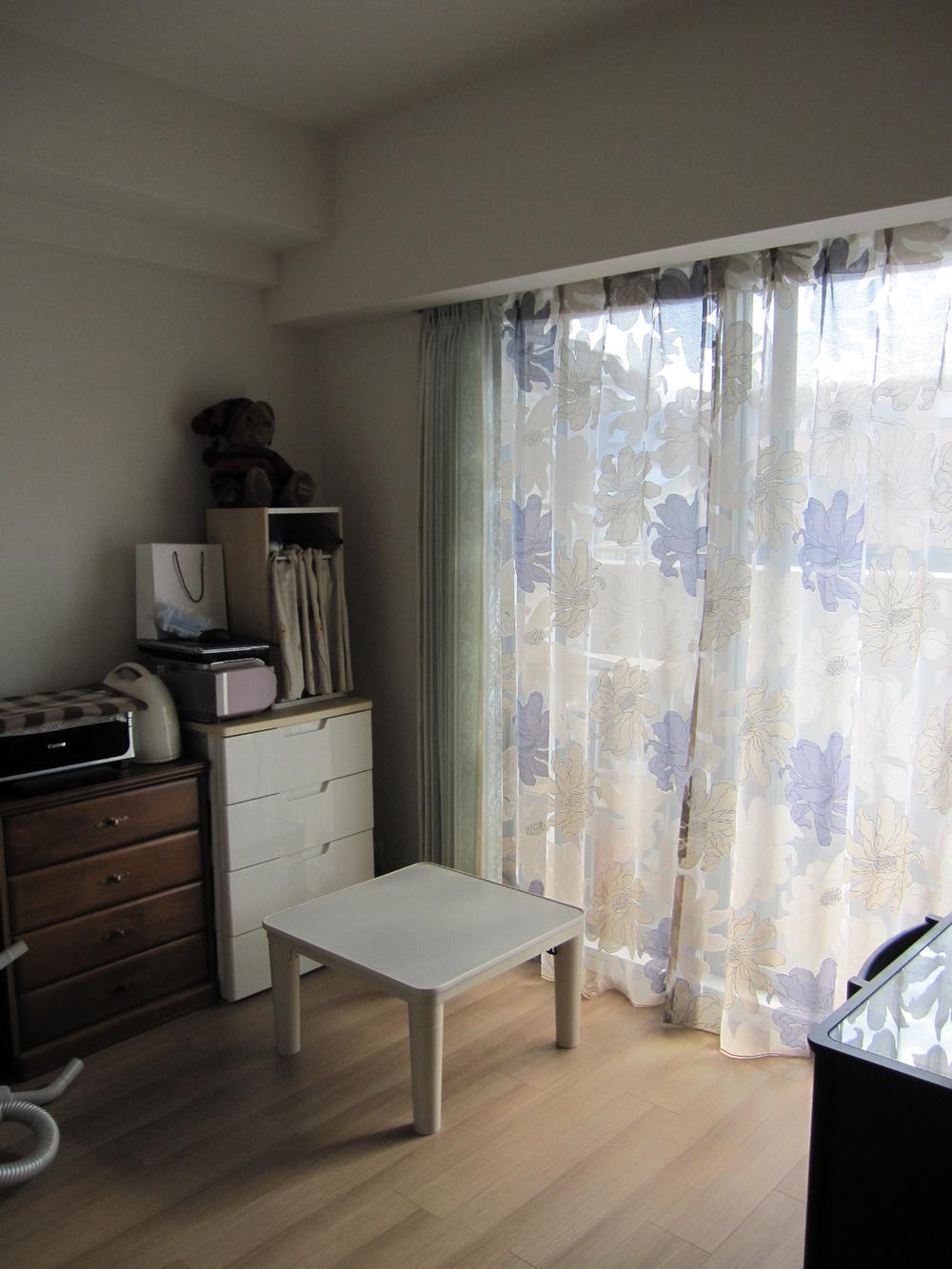 Non-living room. Indoor (11 May 2013) Shooting