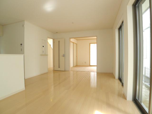 Same specifications photos (living). Living room (complete construction cases)