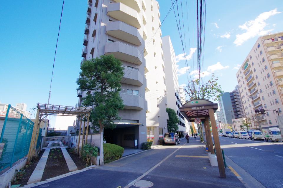 Local photos, including front road. Prince House Entrance