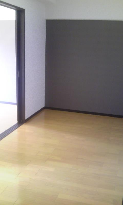 Living. Produce a restful space with accent cross the living room.