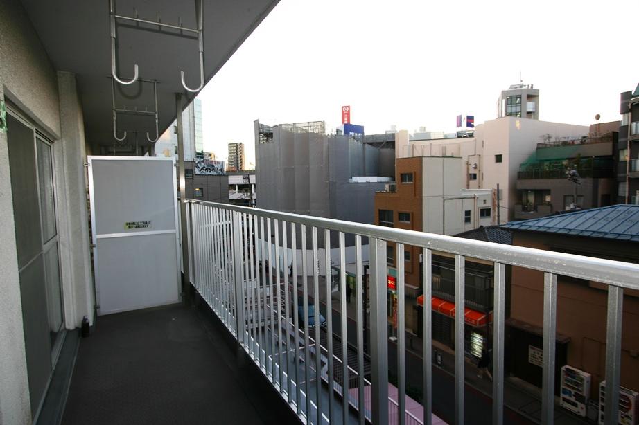 Balcony. Gardening can also enjoy a balcony.
