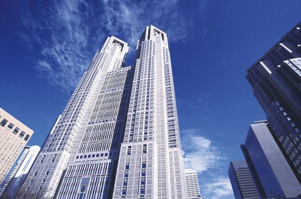  [Direct 13 minutes] Shinjuku Station (Photo: Tokyo Metropolitan Government Building. About from Shinjuku Station 580m)