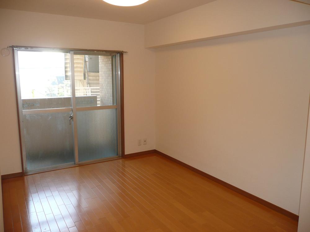 Living. Living-dining