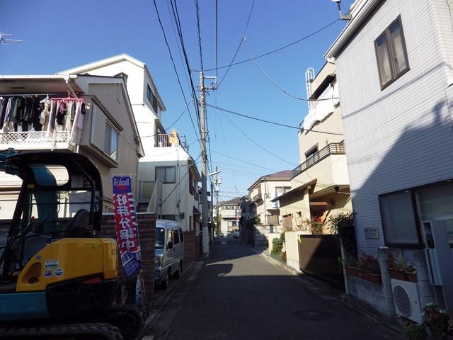 Local photos, including front road. Local land photos, including front road