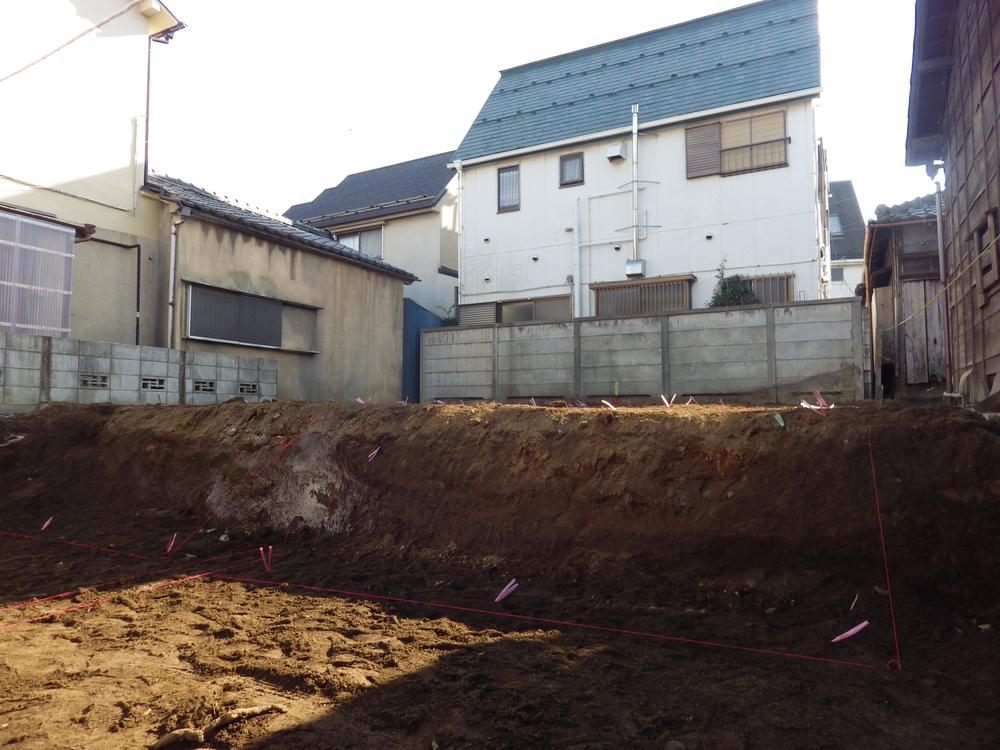 Local appearance photo. Local (12 May 2013) Shooting