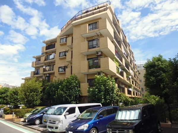 Local appearance photo. Tile is a paste of appearance