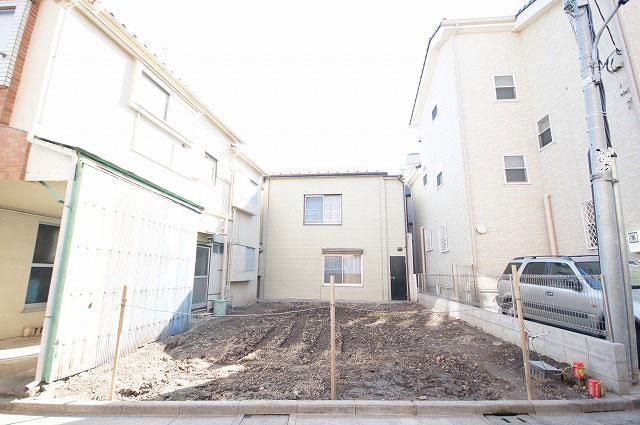 Local land photo. Local (11 May 2013) Shooting